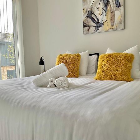 The Parkes A Stylish 3Br House, 5 Mins From Central Birmingham Close To The Edgbaston Stadium, The Hippodrome, Uob, Aston And Bcu, China Town, Kings Heath Bhx Airport And Much More Esterno foto