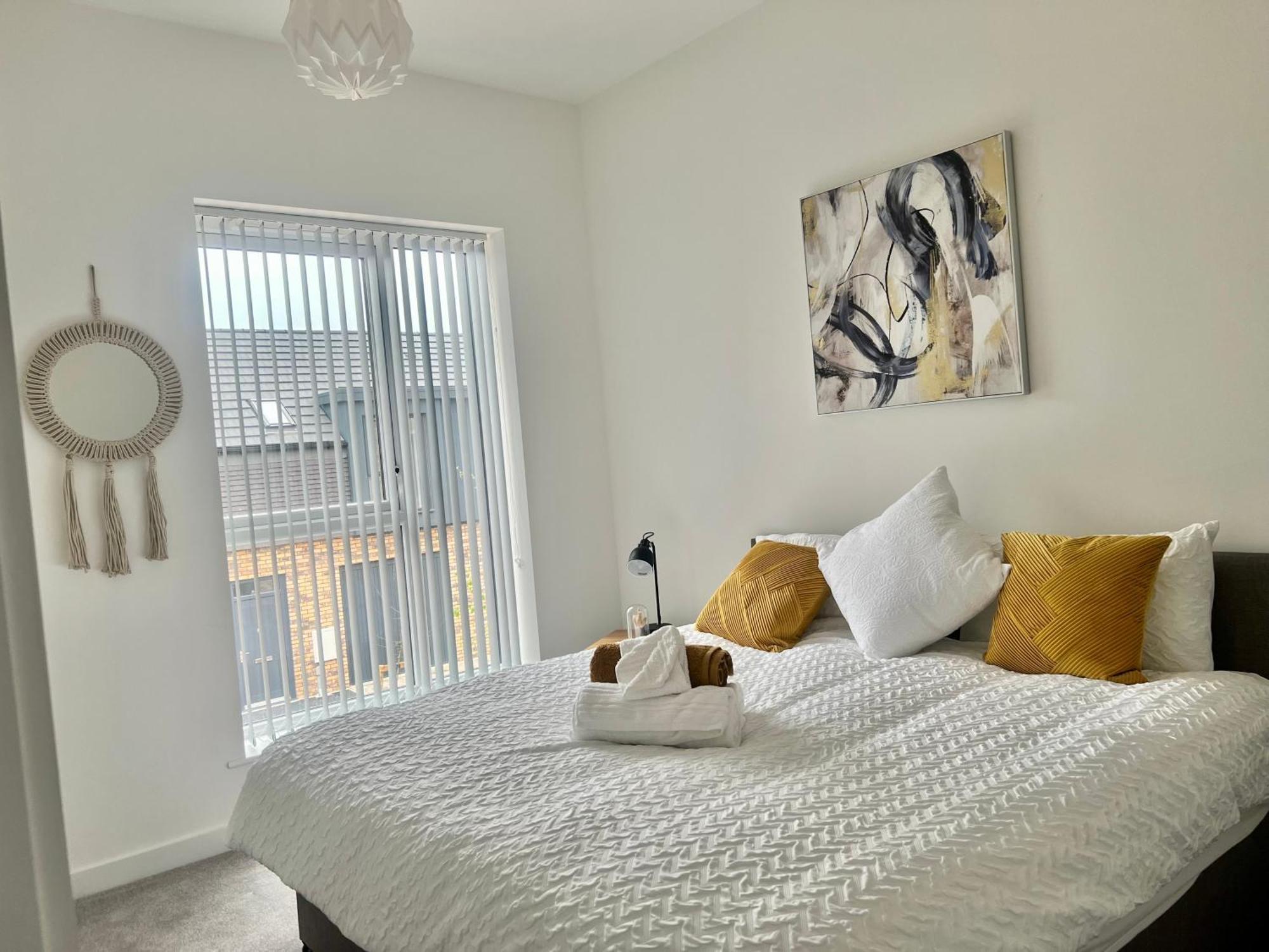 The Parkes A Stylish 3Br House, 5 Mins From Central Birmingham Close To The Edgbaston Stadium, The Hippodrome, Uob, Aston And Bcu, China Town, Kings Heath Bhx Airport And Much More Esterno foto
