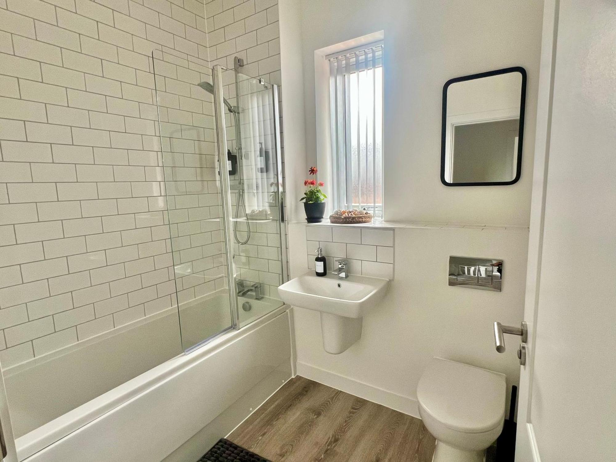 The Parkes A Stylish 3Br House, 5 Mins From Central Birmingham Close To The Edgbaston Stadium, The Hippodrome, Uob, Aston And Bcu, China Town, Kings Heath Bhx Airport And Much More Esterno foto