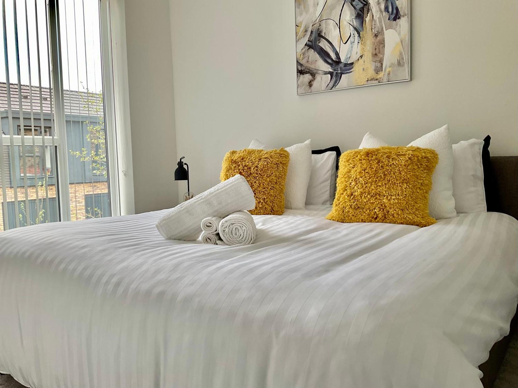 The Parkes A Stylish 3Br House, 5 Mins From Central Birmingham Close To The Edgbaston Stadium, The Hippodrome, Uob, Aston And Bcu, China Town, Kings Heath Bhx Airport And Much More Esterno foto