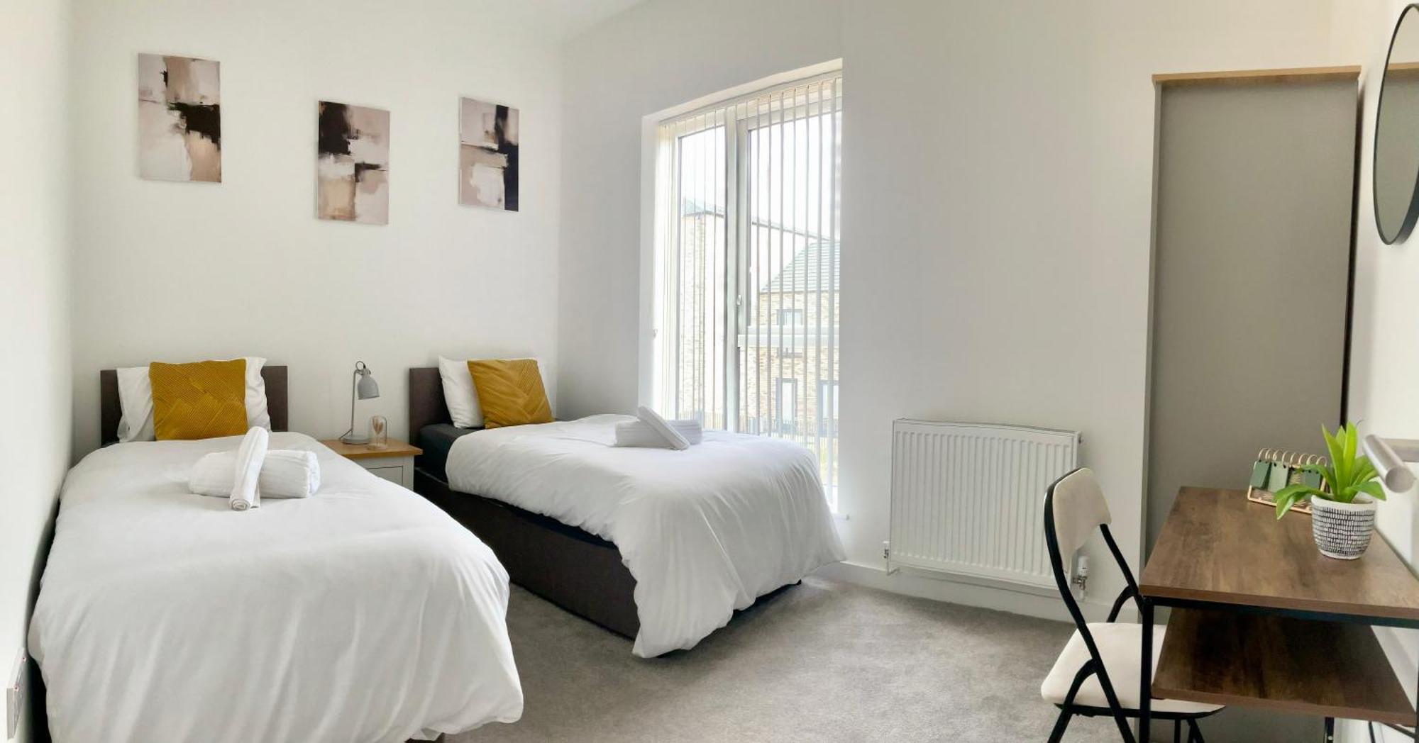 The Parkes A Stylish 3Br House, 5 Mins From Central Birmingham Close To The Edgbaston Stadium, The Hippodrome, Uob, Aston And Bcu, China Town, Kings Heath Bhx Airport And Much More Esterno foto