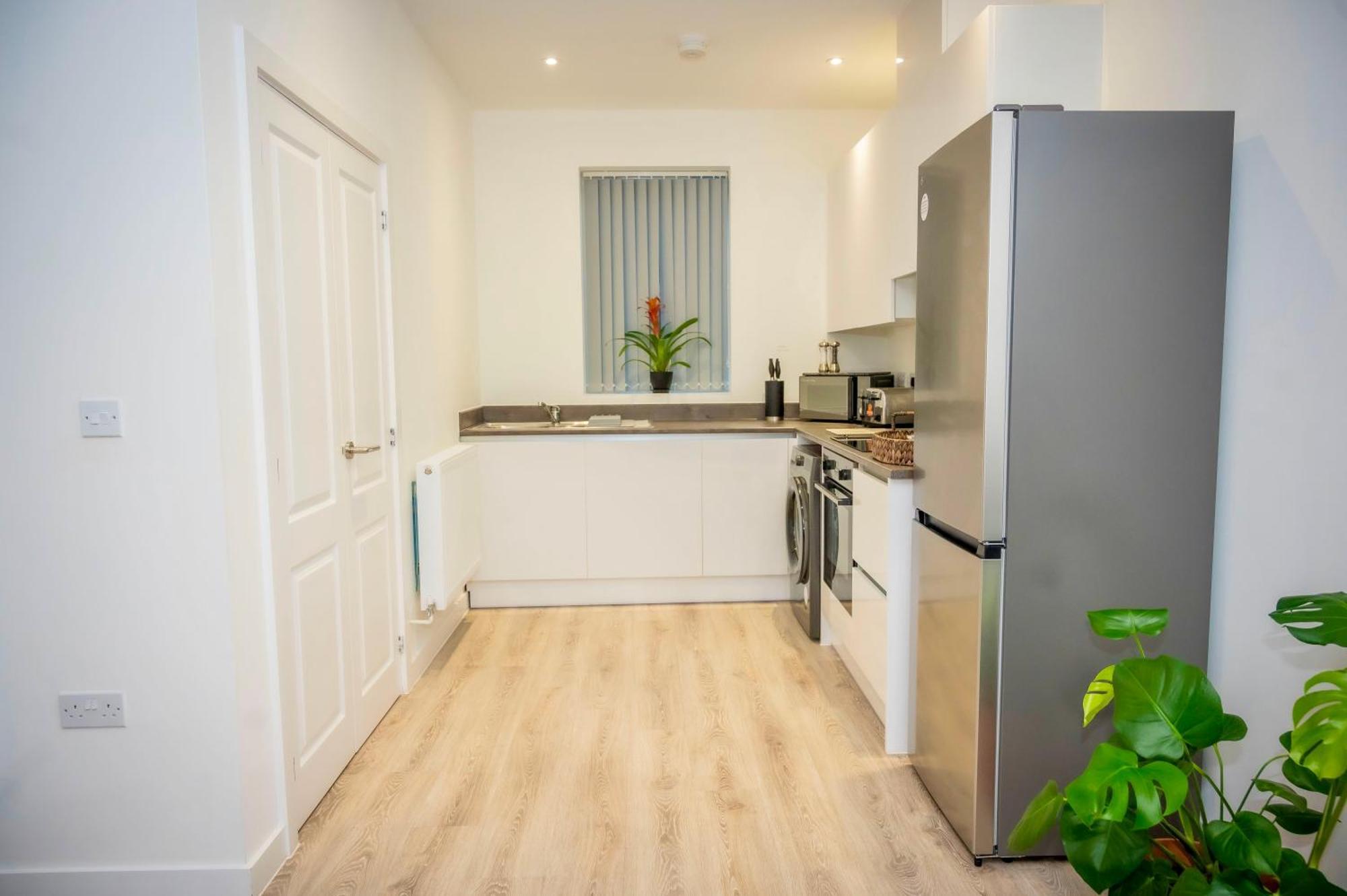 The Parkes A Stylish 3Br House, 5 Mins From Central Birmingham Close To The Edgbaston Stadium, The Hippodrome, Uob, Aston And Bcu, China Town, Kings Heath Bhx Airport And Much More Esterno foto