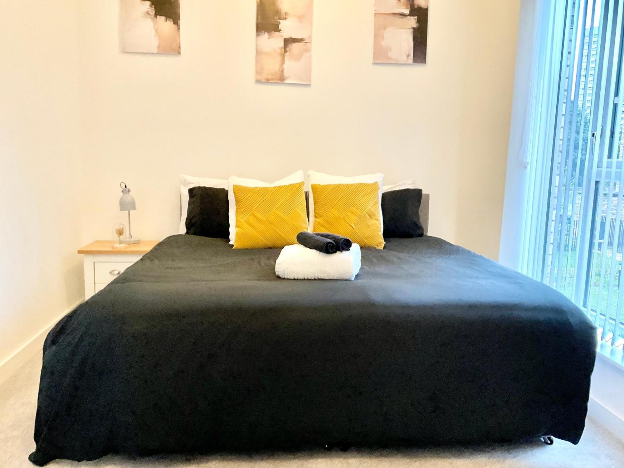 The Parkes A Stylish 3Br House, 5 Mins From Central Birmingham Close To The Edgbaston Stadium, The Hippodrome, Uob, Aston And Bcu, China Town, Kings Heath Bhx Airport And Much More Esterno foto