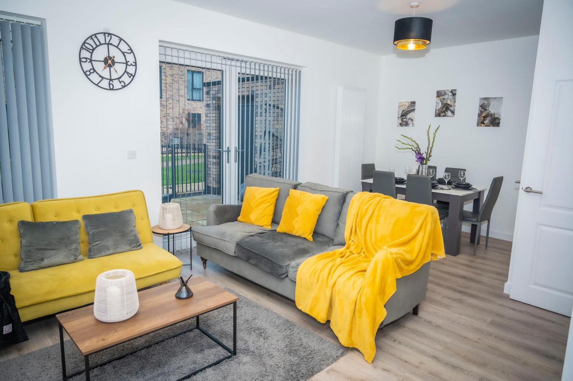 The Parkes A Stylish 3Br House, 5 Mins From Central Birmingham Close To The Edgbaston Stadium, The Hippodrome, Uob, Aston And Bcu, China Town, Kings Heath Bhx Airport And Much More Esterno foto