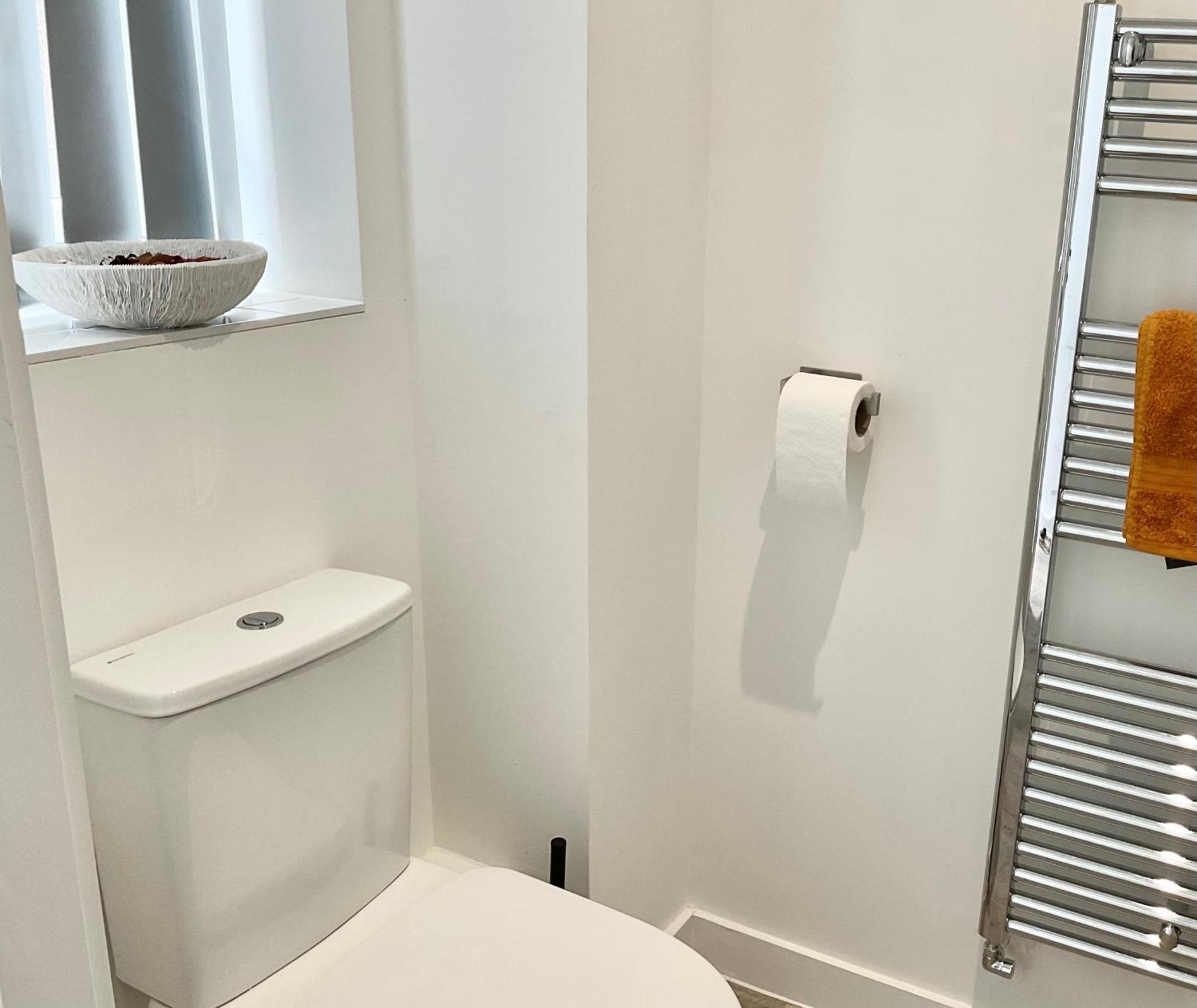 The Parkes A Stylish 3Br House, 5 Mins From Central Birmingham Close To The Edgbaston Stadium, The Hippodrome, Uob, Aston And Bcu, China Town, Kings Heath Bhx Airport And Much More Esterno foto