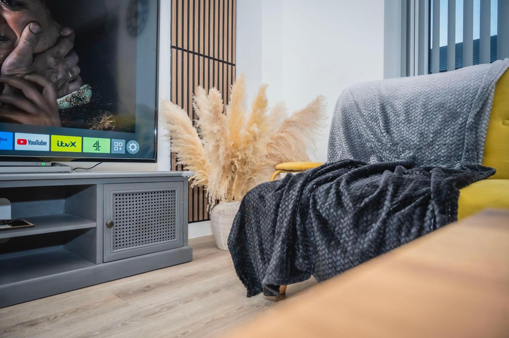 The Parkes A Stylish 3Br House, 5 Mins From Central Birmingham Close To The Edgbaston Stadium, The Hippodrome, Uob, Aston And Bcu, China Town, Kings Heath Bhx Airport And Much More Esterno foto